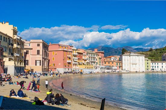 Sestri Levante Baia del Silenzio arkanto / Shutterstock.com 