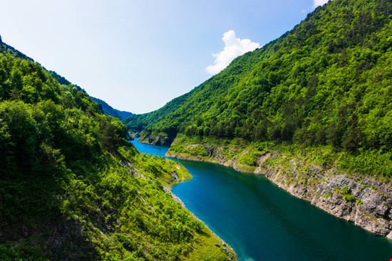 Valvestino Valvestino Ewais - Shutterstock.com 