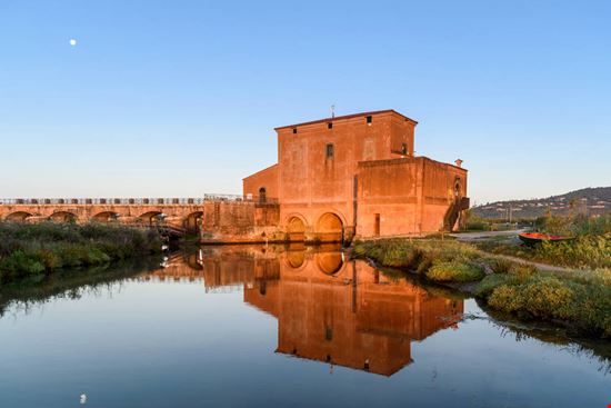 Casa Rossa Casa Rossa Georgia Carini - Shutterstock.com 