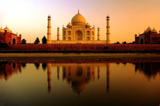 Taj Mahal Taj Mahal Shutterstock.com 