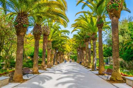 Giardino Ibleo Giardino Ibleo trabantos - Shutterstock.com 