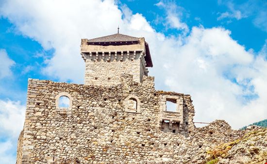 Castello di Ossana Castello di Ossana Rigamondis / Shutterstock.com 