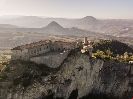 Il Forte di San Leo La rocca di Cagliostro cristian ghisla - Shutterstock.com 