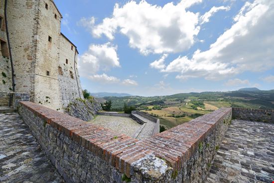 Il Forte di San Leo La Fortezza di Cagliostro Barelli Paolo / Shutterstock.com 