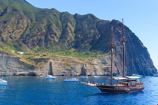 Isola di Filicudi Isola di Filicudi Giamka / Shutterstock.com 