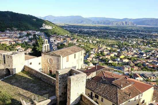 Celano Celano TinoFotografie / Shutterstock.com 
