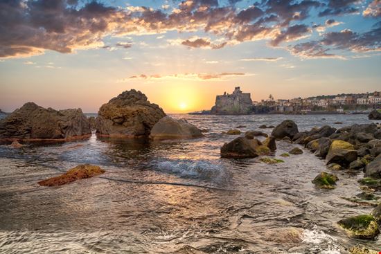 Castello di Aci Castello di Aci Antonio Sapienza - Shutterstock.com 