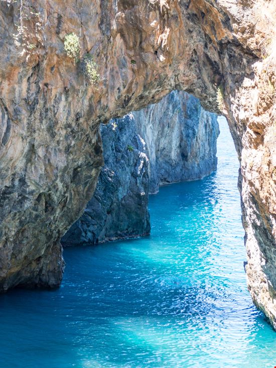 Spiaggia dell'Arcomagno Spiaggia dell'Arcomagno sergiopazzano - Shutterstock.com 