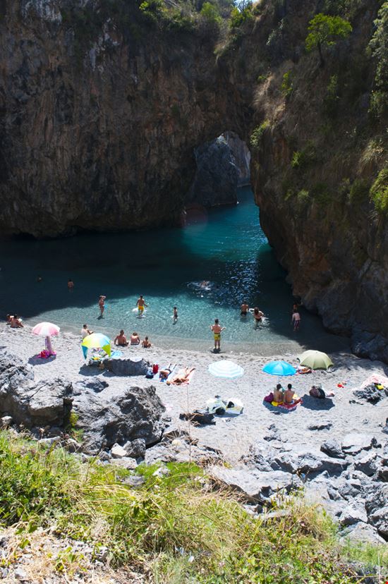 Spiaggia dell'Arcomagno Spiaggia dell'Arcomagno Naeblys / Shutterstock.com 