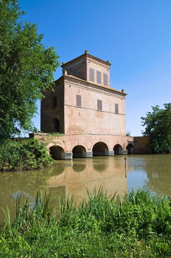 Torre Abate Torre Abate Mi.Ti. - Shutterstock.com 