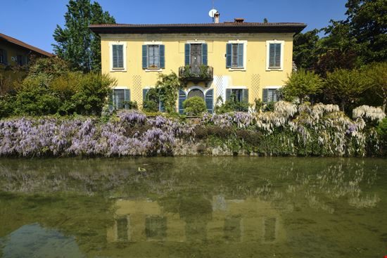 Naviglio Martesana Naviglio Martesana Claudio Giovanni Colombo - Shutterstock.com 
