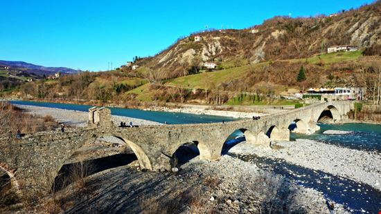 Bobbio Ponte Gobbo D-VISIONS - Shutterstock.com 