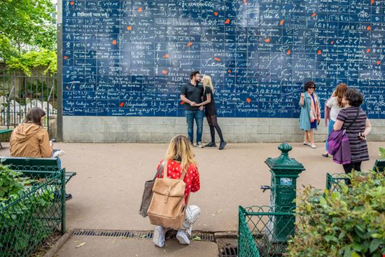 Montmartre Paris Page Light Studios / Shutterstock.com 