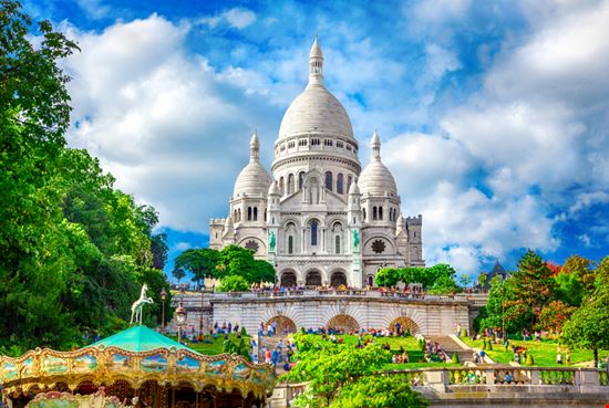 Montmartre Paris Adisa - Shutterstock.com 