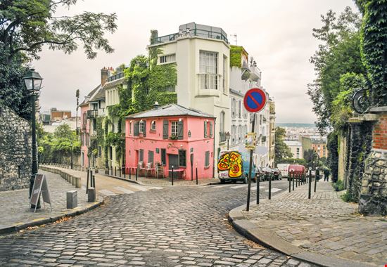 Montmartre Paris Velishchuk Yevhen - Shutterstock.com 