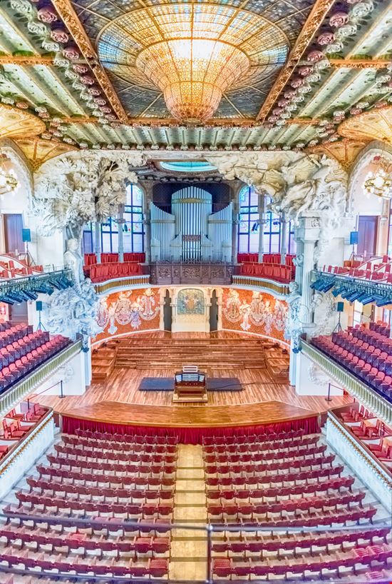 Palau de la Musica Catalana Palau de la Musica Catalana Marco Rubino / Shutterstock.com 