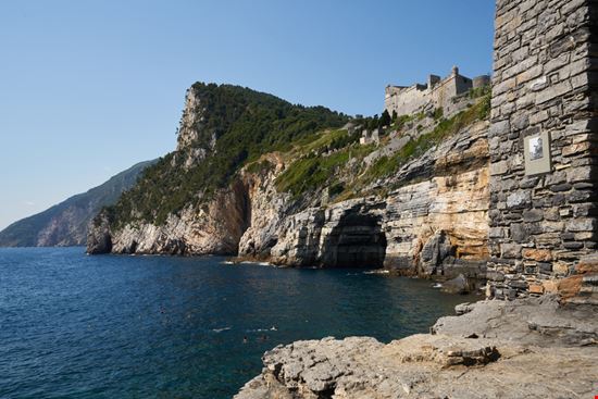 Grotta di Byron Grotta di Byron LuisPinaPhotography / Shutterstock.com 