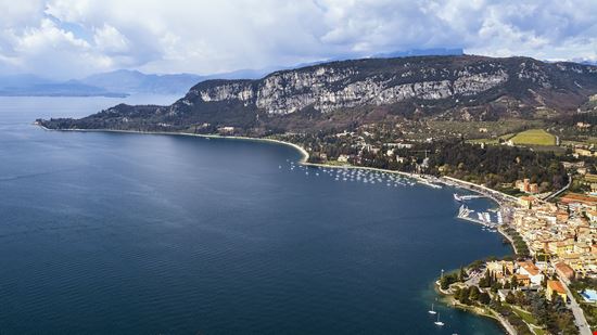 Punta San Vigilio Lago di Garda stock.adobe.com 
