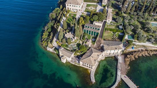 Punta San Vigilio Lago di Garda stock.adobe.com 