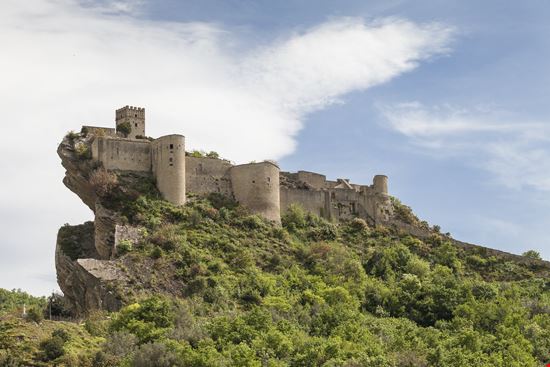 Roccascalegna Castello stock.adobe.com 