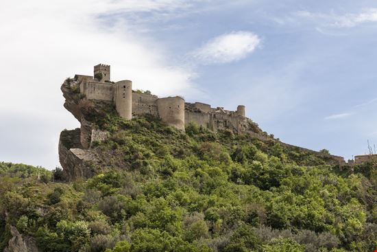 Roccascalegna Castello stock.adobe.com 