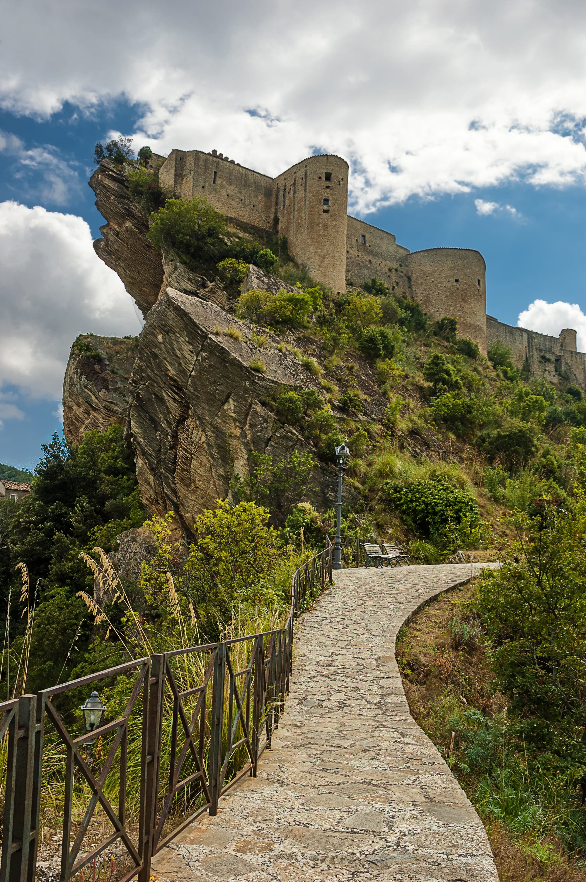 Roccascalegna