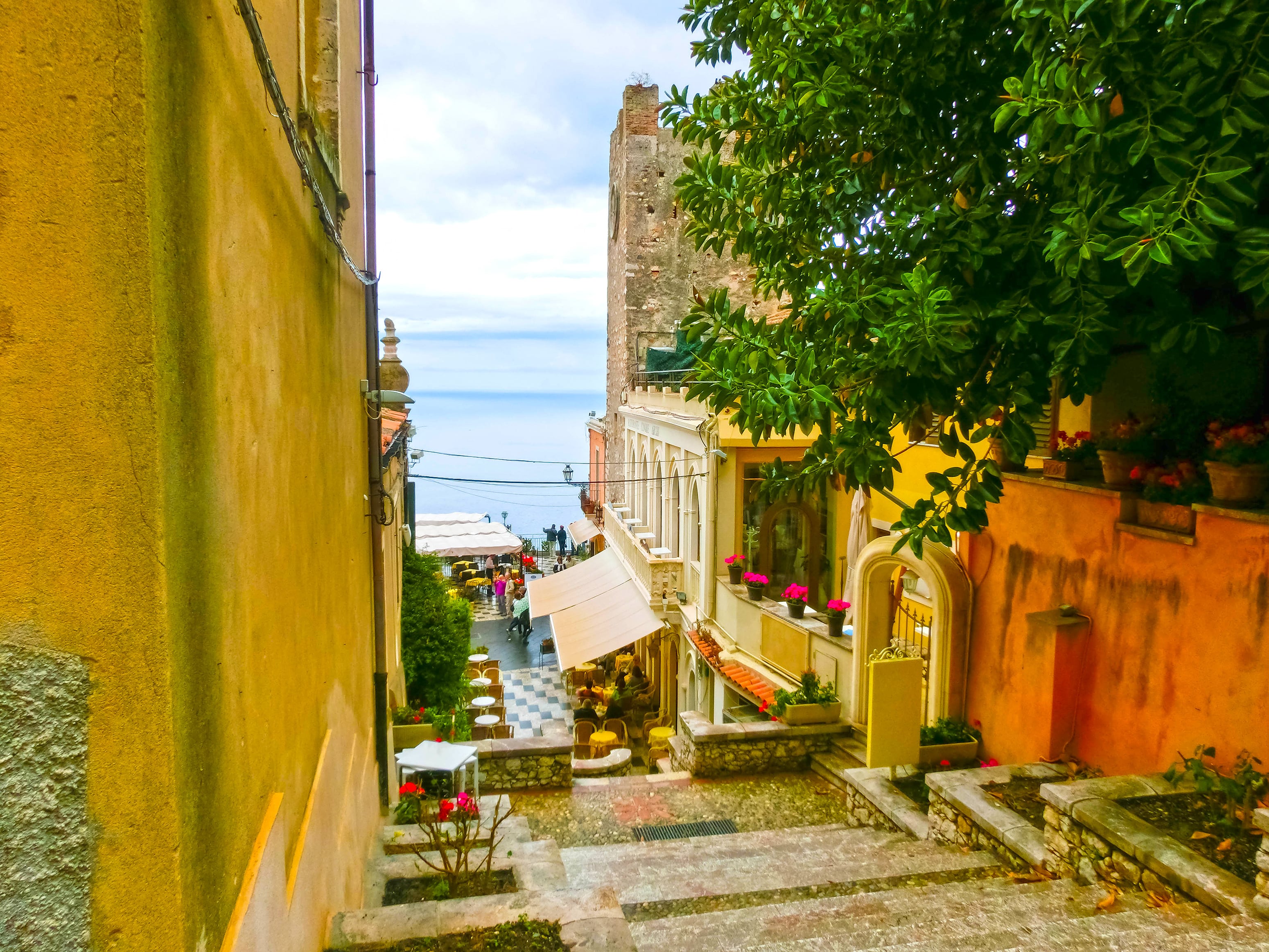 Taormina_piazza