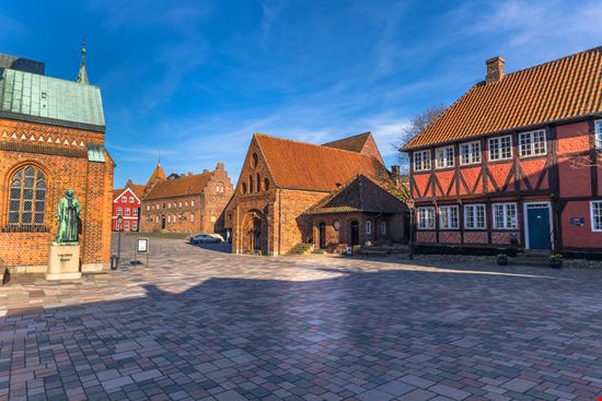 Ribe Ribe RPBaiao - Shutterstock.com 