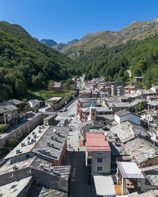 Crissolo Crissolo ©Francesco Bonino / Shutterstock.com - solo uso editoriale] 