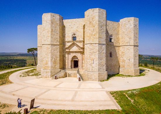 Castel del Monte La fortezza ottagonale Stefano_Valeri - Shutterstock.com 