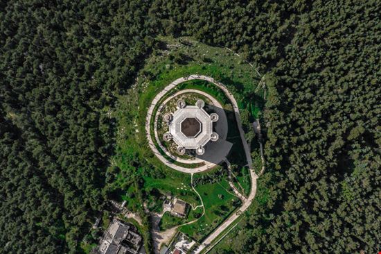 Castel del Monte La fortezza ottagonale Enrico Pescantini - Shutterstock.com 