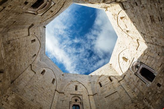 Castel del Monte La fortezza ottagonale Angelo Chiariello / Shutterstock.com 
