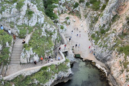 Fiordo del Ciolo Le acque limpide del Salento devasana / Shutterstock.com 
