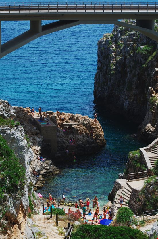 Fiordo del Ciolo Le acque limpide del Salento Gherzak - Shutterstock.com 