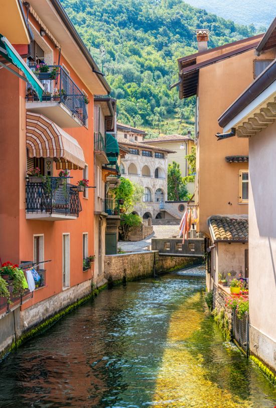 Cassone di Malcesine Cassone di Malcesine Stefano_Valeri - Shutterstock.com 