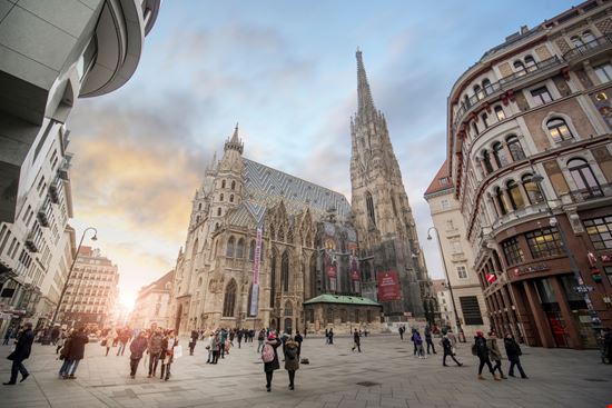 Stephansdom Vienna Mitzo / Shutterstock.com 