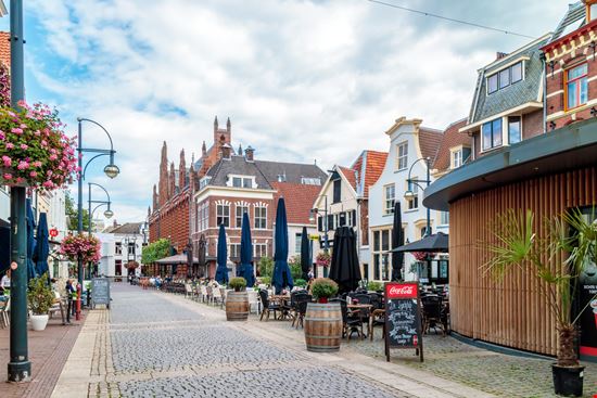 Arnhem Arnhem DutchScenery / Shutterstock.com 
