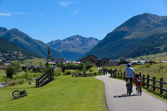 Livigno Escursioni Linda Blazic-Mirosevic / Shutterstock.com 