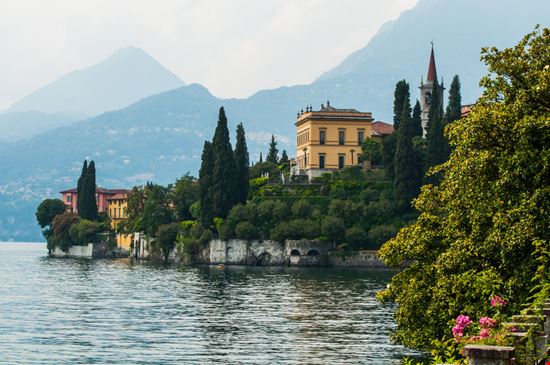 Villa Monastero Villa Monastero schistra - Shutterstock.com 