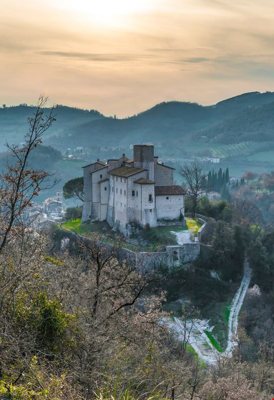 Castello Orsini Castello Orsini ValerioMei - Istockphoto.com 