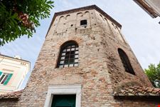 Battistero Neoniano