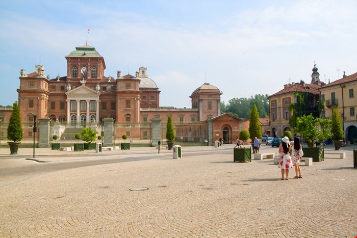 Castello Di Racconigi - Soprintendenza Per I Beni - Castello Di Racconigi - Emena - Shutterstock.com