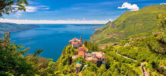 Santuario di Monte Castello Santuario di Monte Castello xbrchx - Shutterstock.com 