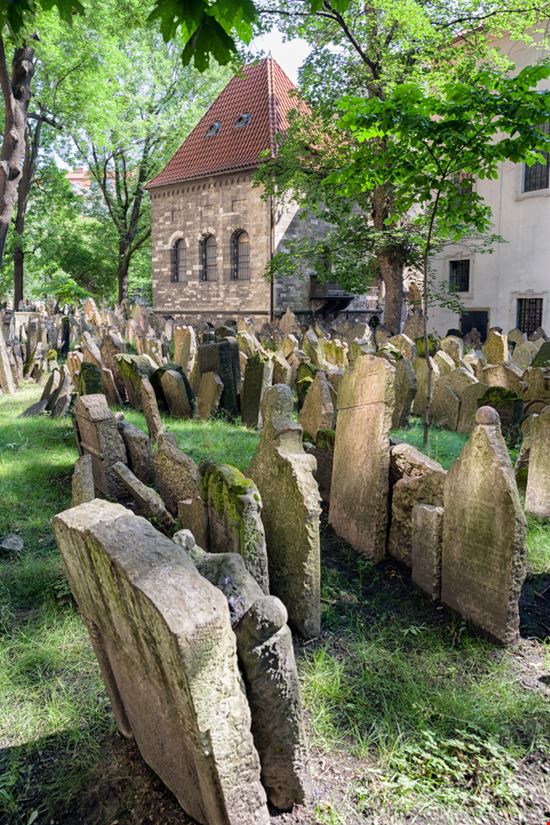 Cimitero ebraico Cimitero ebraico Jaroslav Moravcik / Shutterstock.com 