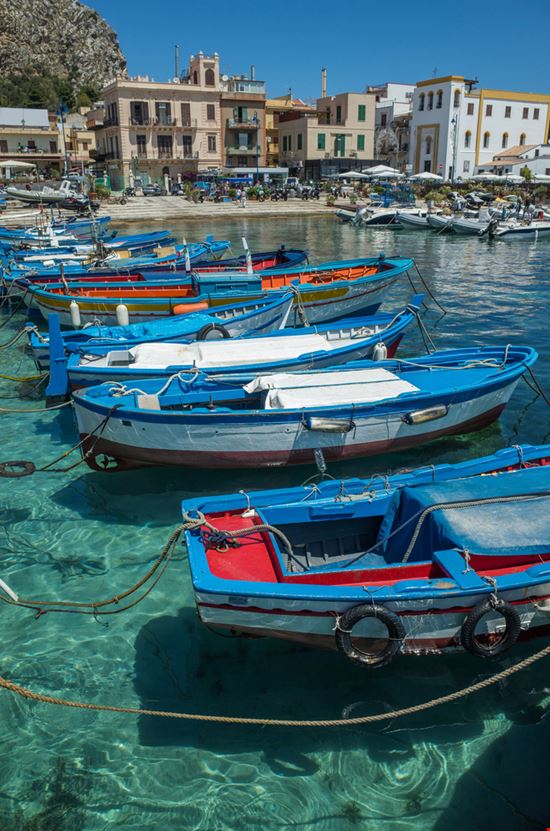 Mondello Mondello KURLIN_CAfE - Shutterstock.com 