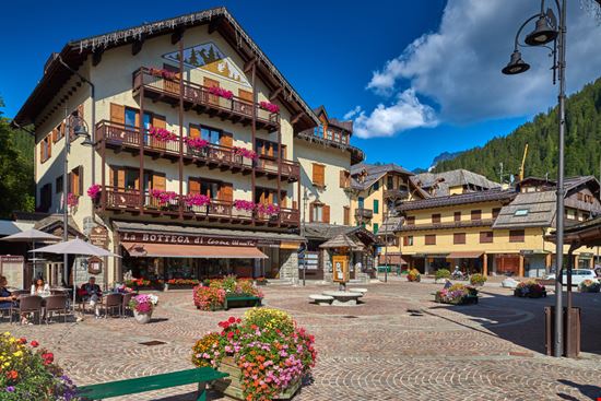 Madonna di Campiglio Madonna di Campiglio Danny Iacob / Shutterstock.com 
