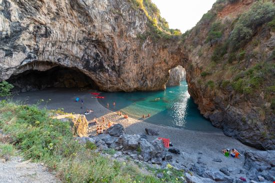 San Nicola Arcella Spiaggia dell'Arcomagno Giuma / Shutterstock.com 