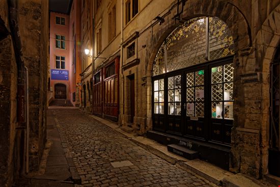 Old Lyon Lyon Pierre Jean Durieu / Shutterstock.com 