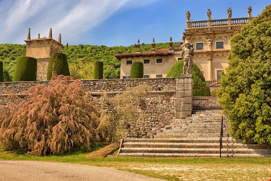 Villa Arvedi Villa Arvedi FEDELE FERRARA - Shutterstock.com 