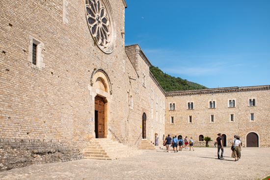 Sermoneta Abbazia di Valvisciolo Alessandro Tortora / Shutterstock.com 